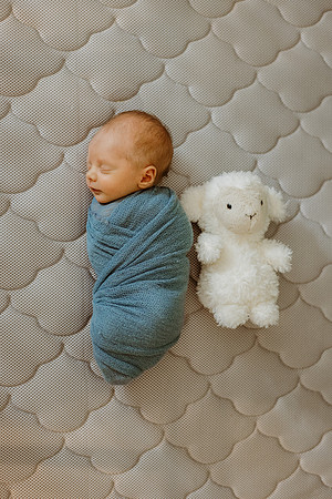 Newborn (25 of 57)